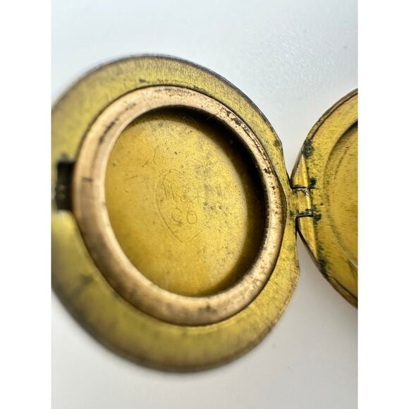 W&H Co antique Victorian gold filled Fleur de Lis rhinestone dainty round locket - Picture 8 of 9